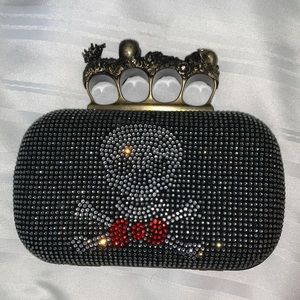 the coolest knuckle clutch! so dope and stylish!